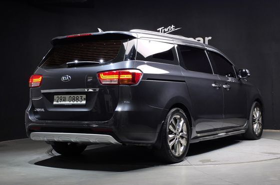 Kia Carnival 9-seater Noblesse — пробег 232 779 км — фото 2 из 5