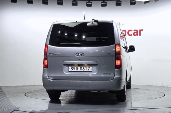Hyundai Starex Van 5-Seater Smart — пробег 69 846 км — фото 4 из 5