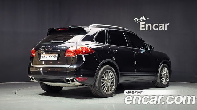Porsche Cayenne 4.2 S Diesel 958 — пробег 176 877 км — фото 2 из 5