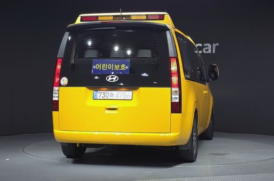 Hyundai Staria L3.5 Kinder Safety Car 11-Seater — пробег 25 399 км — фото 4 из 5