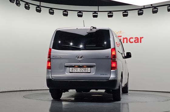 Hyundai Starex Van 3-Seater Style — пробег 190 483 км — фото 4 из 5
