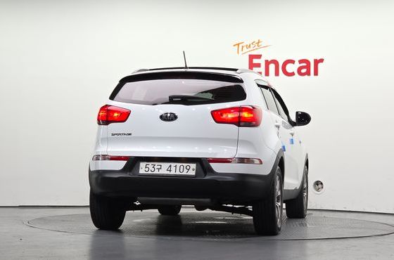 Kia Sportage Diesel 2WD Trendy — пробег 139 720 км — фото 4 из 5