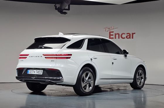 Genesis GV70 2.5T Gasoline AWD — пробег 22 576 км — фото 2 из 5