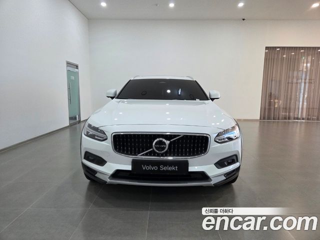Volvo V90 B5 Ultra AWD — пробег 7 395 км — фото 3 из 5