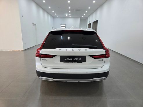 Volvo V90 B5 Ultra AWD — пробег 7 395 км — фото 4 из 5