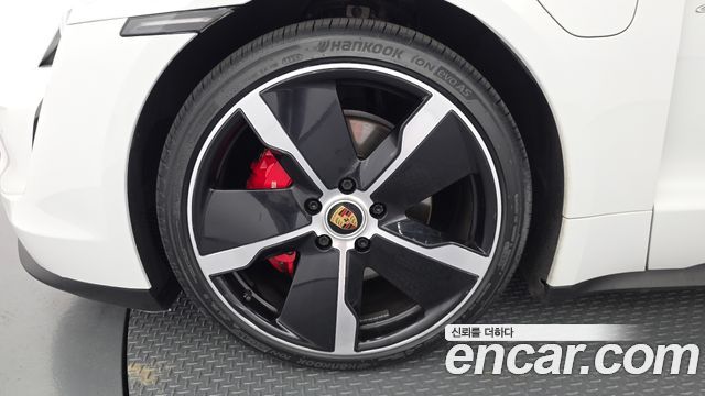 Porsche Taycan из Кореи Encar