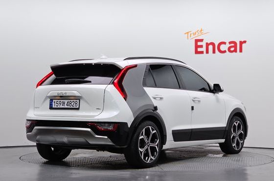 Kia Niro Signature — пробег 68 377 км — фото 2 из 5