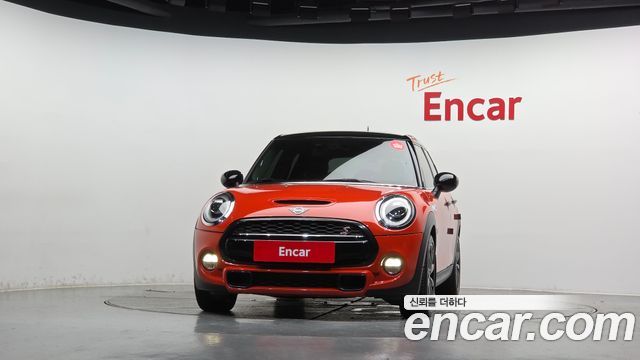 Mini Cooper 5Door Standard 3rd — пробег 57 254 км — фото 3 из 5