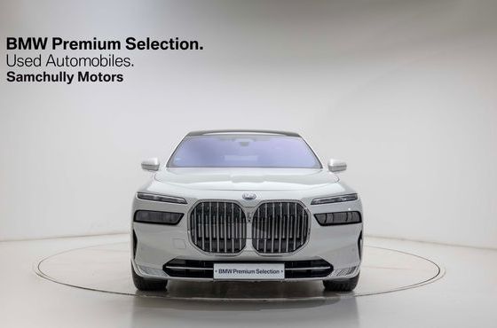 BMW 7-Series 750e xDrive Design Pure Excellence — пробег 9 200 км — фото 3 из 5