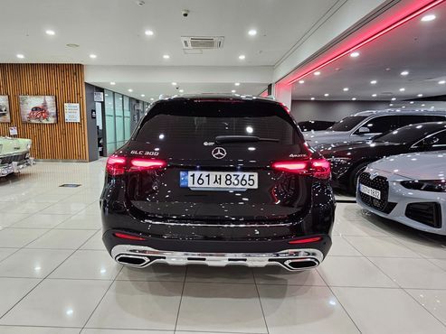 Mercedes-Benz GLC-Class GLC300 4MATIC AMG Line — пробег 30 734 км — фото 4 из 5