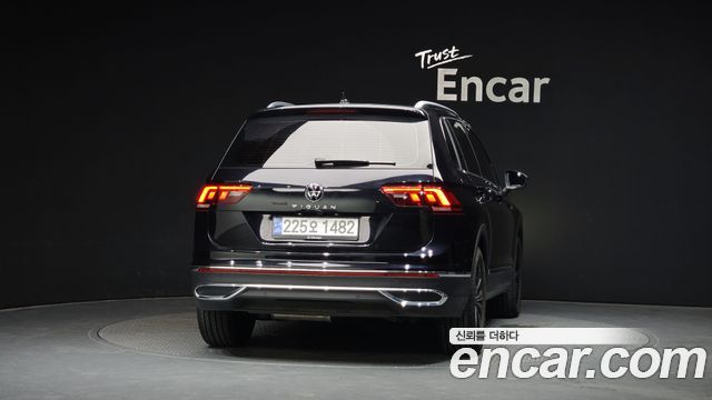 Volkswagen Tiguan 2.0 TDI Premium — пробег 21 435 км — фото 4 из 5