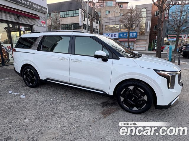 Kia Carnival Gasoline 9-Seater Signature — пробег 39 000 км — фото 3 из 5