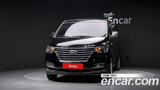 Hyundai Starex Van 5-Seater Style — пробег 46 740 км — фото 3 из 5