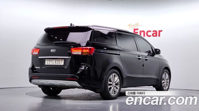 Kia Carnival из Кореи Encar