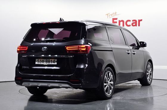 Kia Carnival 9-Seater Prstige — пробег 178 900 км — фото 2 из 5