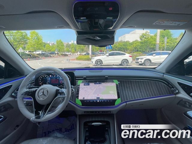 Mercedes-Benz E-Class E300 4MATIC Exclusive — пробег 860 км — фото 3 из 5