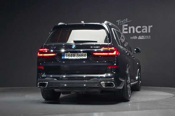 BMW X7 xDrive 40i M Sport 7STR — пробег 6 278 км — фото 4 из 5