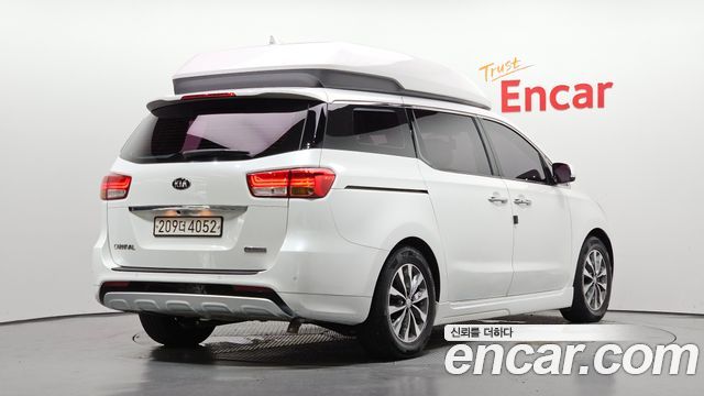 Kia Carnival 9-seater Hi-Limousine Luxury — пробег 251 441 км — фото 2 из 5