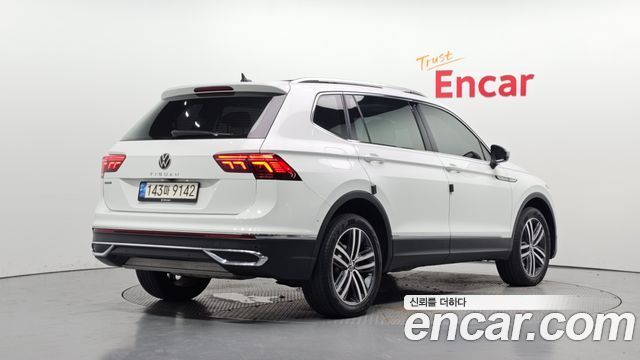 Volkswagen Tiguan 2.0 TSI Prestige — пробег 45 280 км — фото 2 из 5