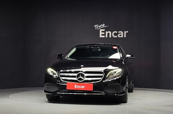 Mercedes-Benz E-Class E300 4MATIC Avnatgarde — пробег 82 742 км — фото 3 из 5