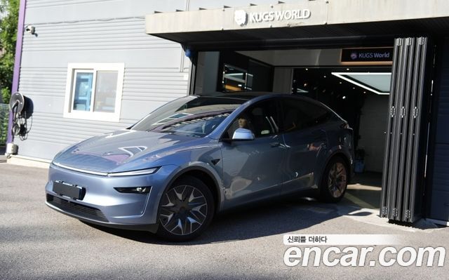 Tesla Model Y L Long Range AWD — пробег 110 км — фото 1 из 5