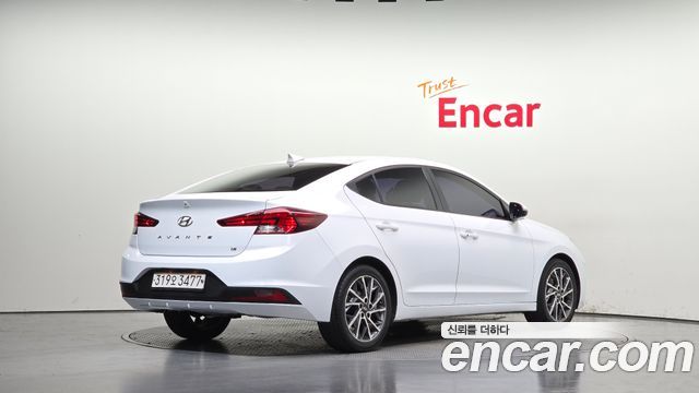 Hyundai AVANTE из Кореи Encar