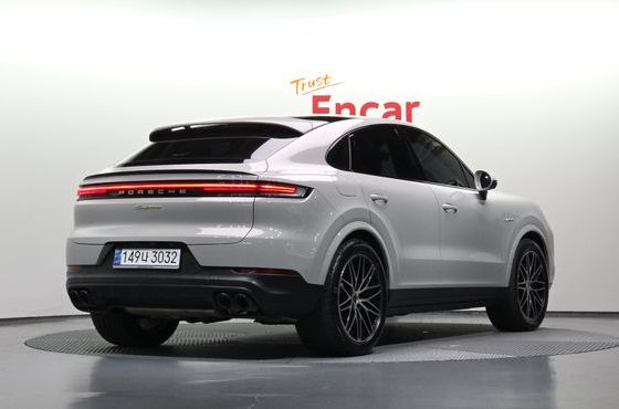 Porsche Cayenne 3.0 E-Hybrid Coupe — пробег 17 645 км — фото 2 из 5