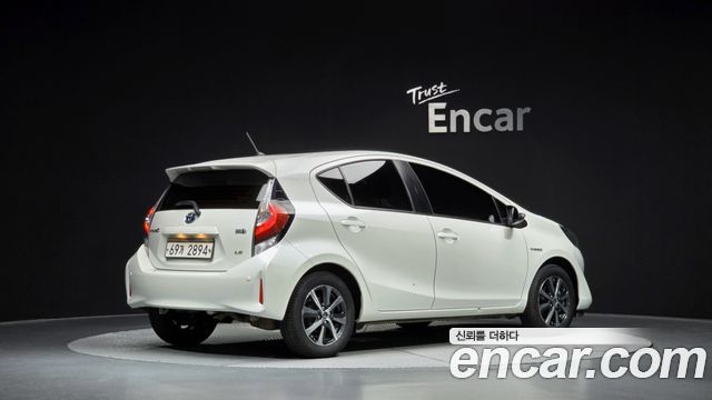 Toyota Prius 1.5 — пробег 134 796 км — фото 2 из 5