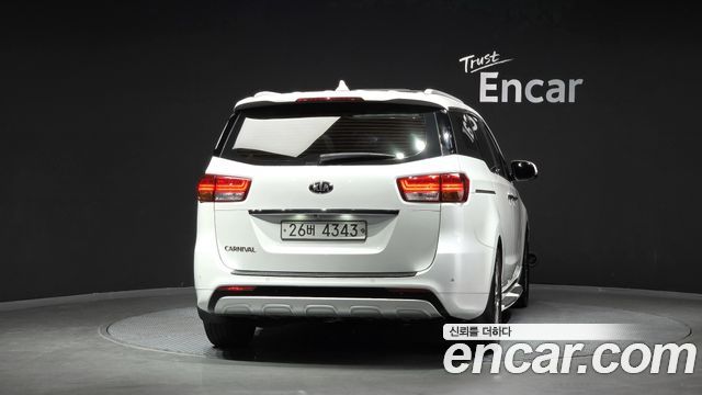 Kia Carnival из Кореи Encar