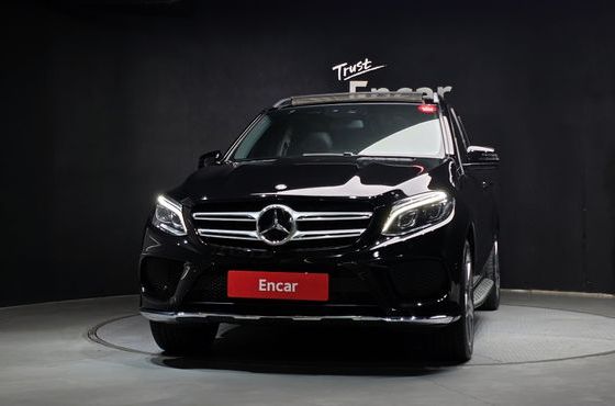 Mercedes-Benz GLE-Class GLE350 d 4MATIC — пробег 65 520 км — фото 3 из 5