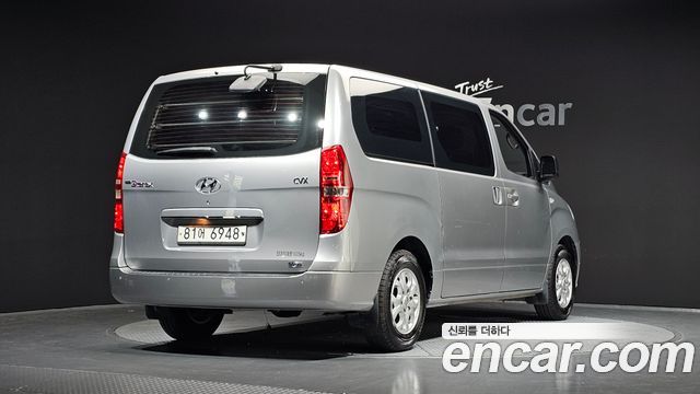 Hyundai Starex 5-Seater VAN CVX Deluxe — пробег 167 404 км — фото 2 из 5