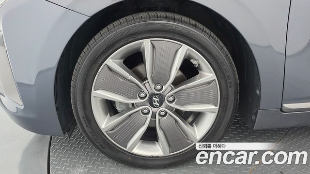 Hyundai Ioniq Q — пробег 139 161 км — фото 5 из 5