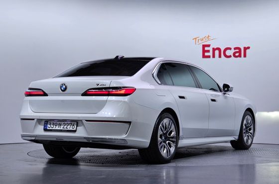 BMW 7-Series 740i sDrive Design Pure Excellence — пробег 35 723 км — фото 2 из 5