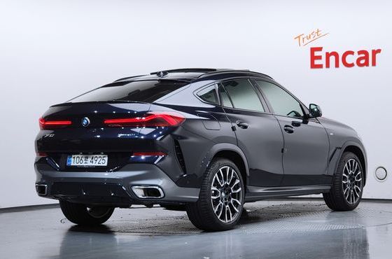 BMW X6 xDrive40i M Sport — пробег 10 567 км — фото 2 из 5