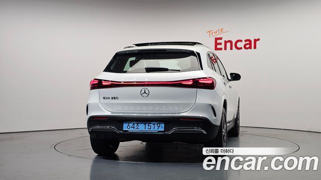 Mercedes-Benz EQA EQA250 AMG Line — пробег 3 349 км — фото 4 из 5