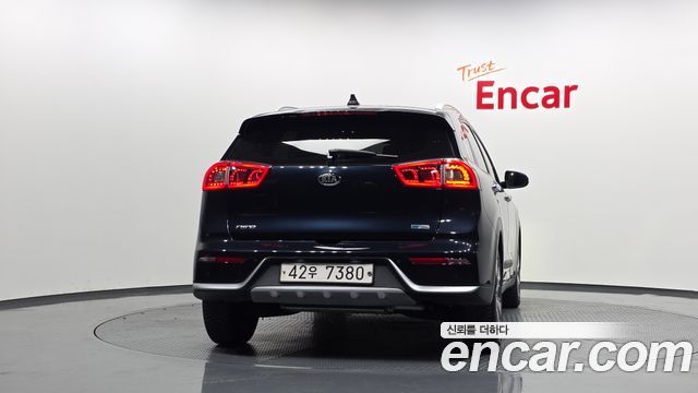 Kia Niro Noblesse — пробег 194 108 км — фото 4 из 5