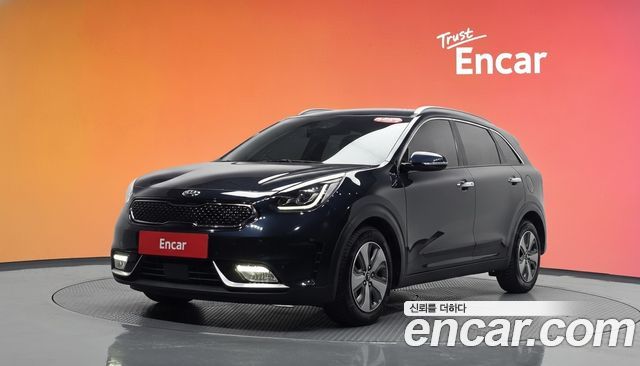 Kia Niro Noblesse — пробег 194 108 км — фото 1 из 5