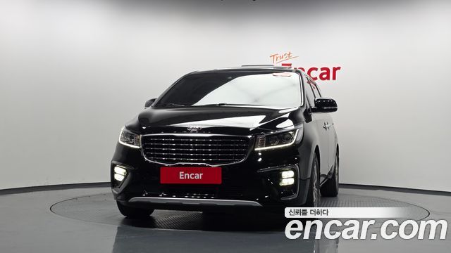Kia Carnival 9-Seater Noblesse Special — пробег 162 901 км — фото 3 из 5