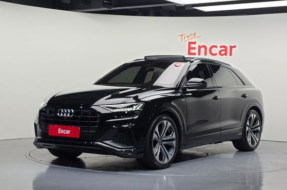 Audi Q8 55 TFSI Quattro Premium — пробег 14 667 км — фото 1 из 5