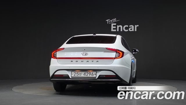 Hyundai Sonata 2.0 Premium — пробег 117 173 км — фото 4 из 5
