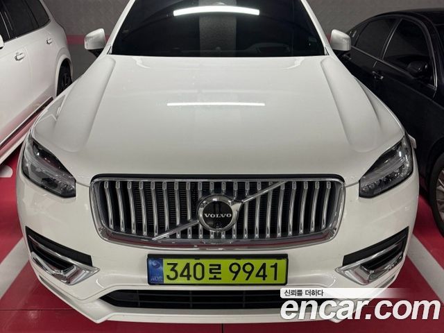 Volvo XC90 T8 Ultra Bright Hybrid — пробег 13 500 км — фото 3 из 5