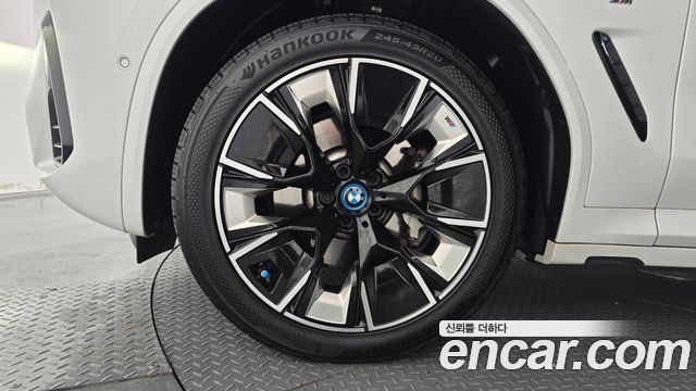 BMW iX3 M Sports — пробег 42 180 км — фото 5 из 5