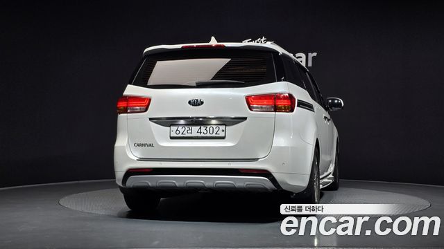 Kia Carnival 9-seater Prestige — пробег 139 664 км — фото 4 из 5