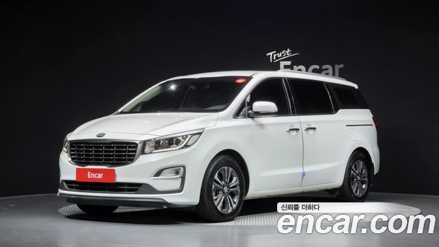Kia Carnival 11-Seater Prestige — пробег 170 002 км — фото 1 из 5