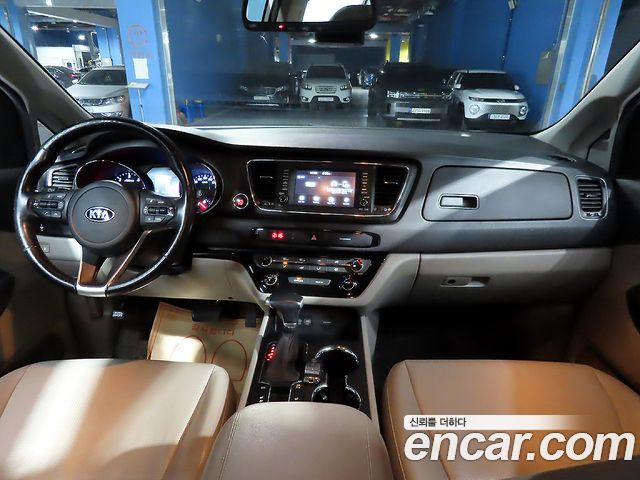Kia Carnival из Кореи Encar