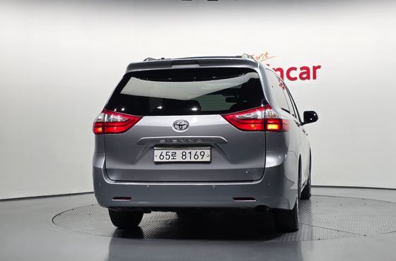 Toyota Sienna 3.5 — пробег 109 991 км — фото 4 из 5