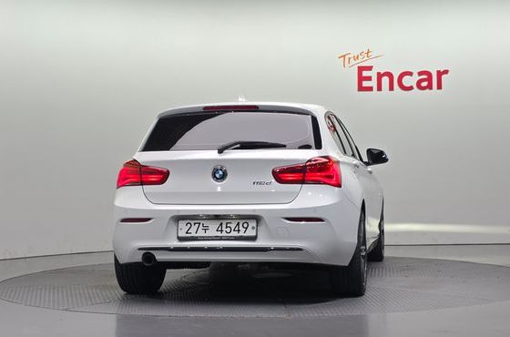 BMW 1-Series 118d Sport 5Door — пробег 61 972 км — фото 4 из 5