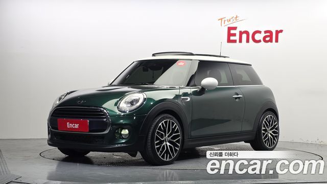 Mini Cooper Mid 3rd — пробег 161 109 км — фото 1 из 5