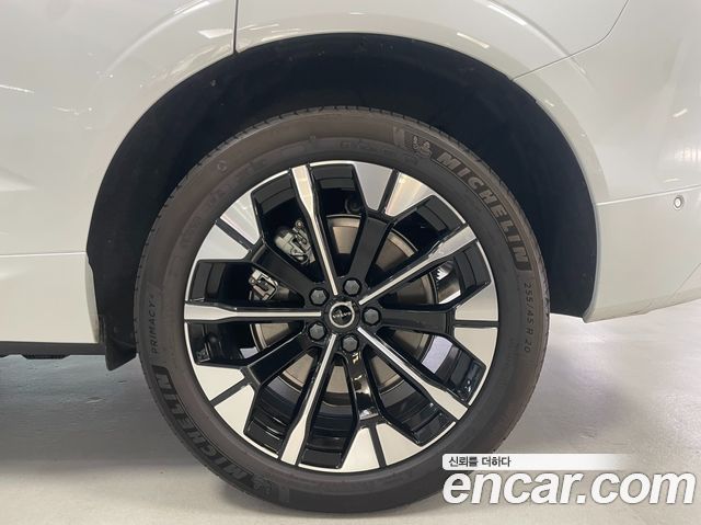 Volvo XC60 T8 Ultra Bright — пробег 4 141 км — фото 5 из 5