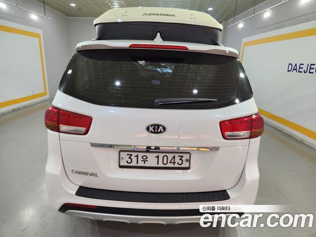 Kia Carnival из Кореи Encar